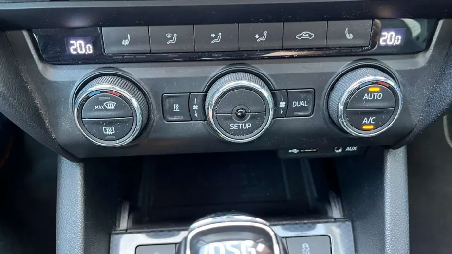 SKODA Octavia -