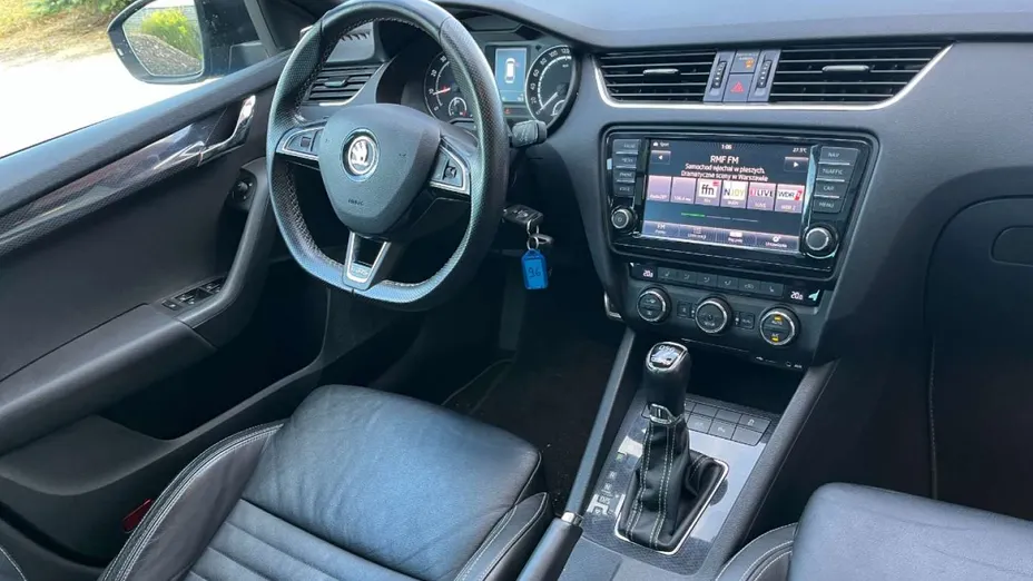 SKODA Octavia -