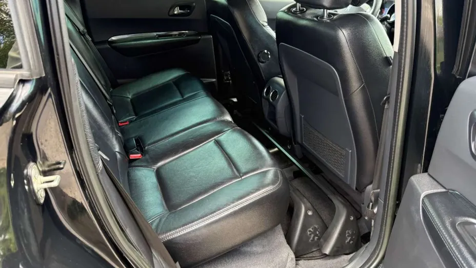 PEUGEOT 3008 -