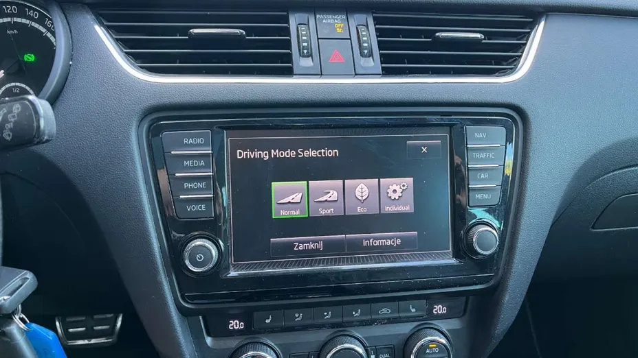 SKODA Octavia -