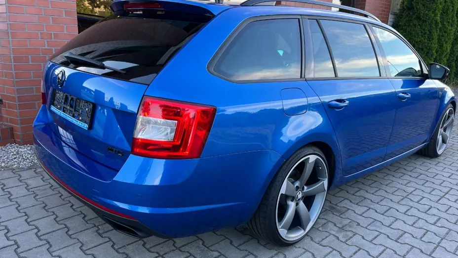 SKODA Octavia -