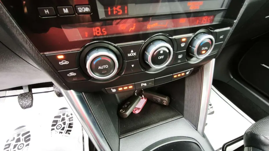 MAZDA CX-50 -
