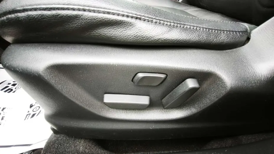 MAZDA CX-50 -