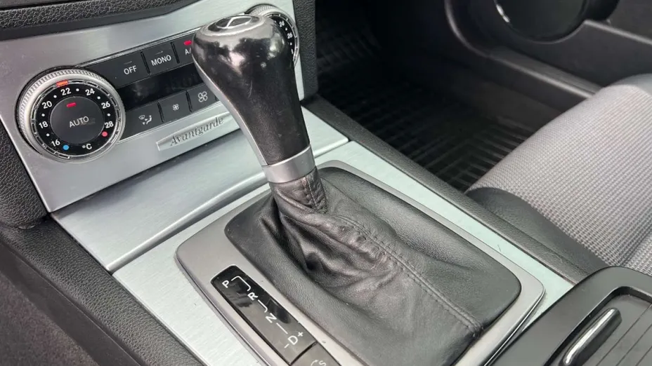 MERCEDES-BENZ C Klasa -