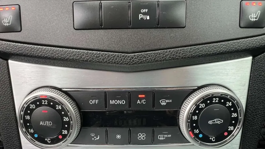 MERCEDES-BENZ C Klasa -