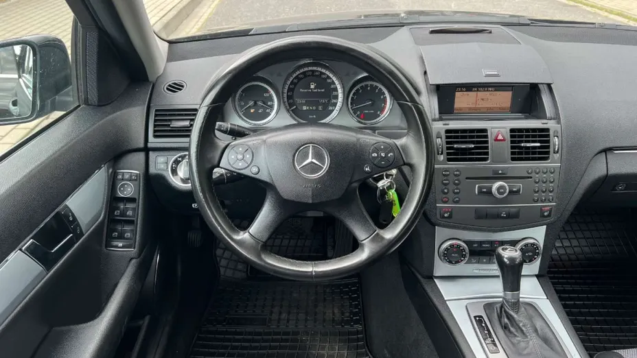 MERCEDES-BENZ C Klasa -
