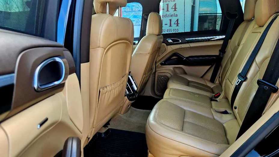 PORSCHE Cayenne -