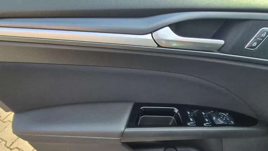 FORD Mondeo -