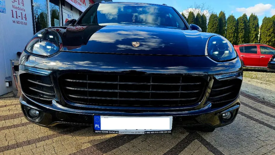 PORSCHE Cayenne -