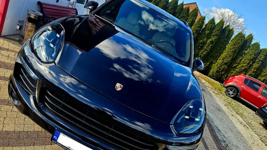 PORSCHE Cayenne -