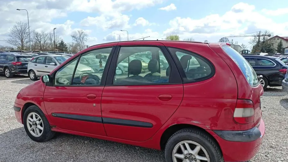 RENAULT Scenic -