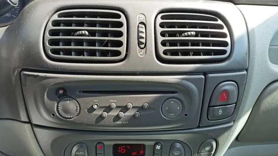 RENAULT Scenic -
