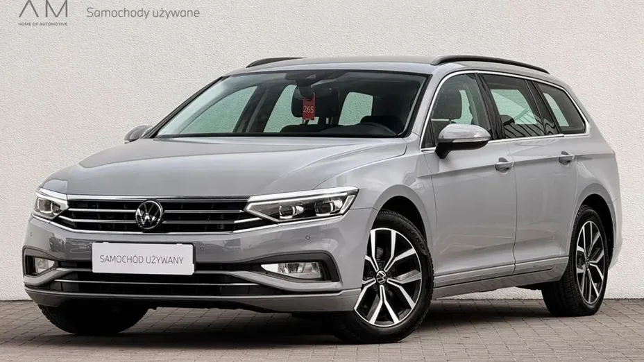 VOLKSWAGEN Passat -