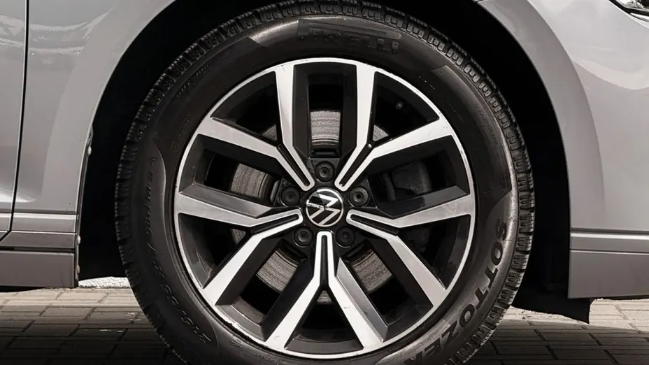 VOLKSWAGEN Passat -