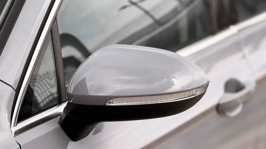 VOLKSWAGEN Passat -