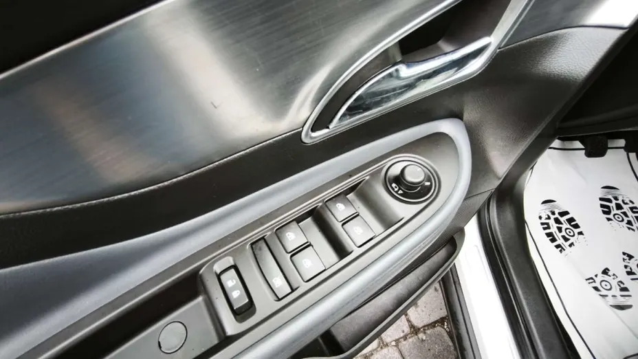 OPEL Mokka -