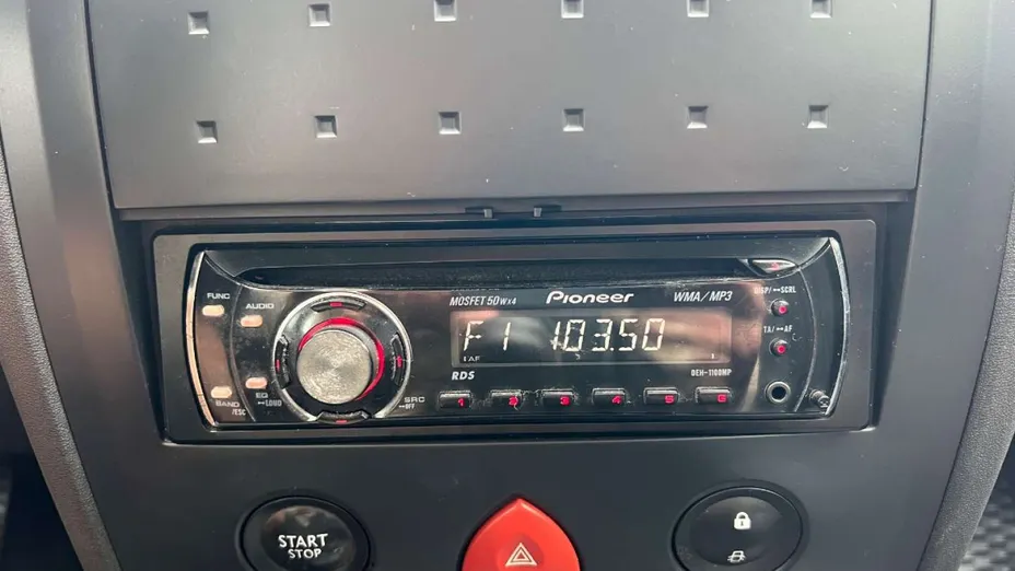 RENAULT Megane -