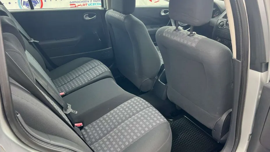 RENAULT Megane -