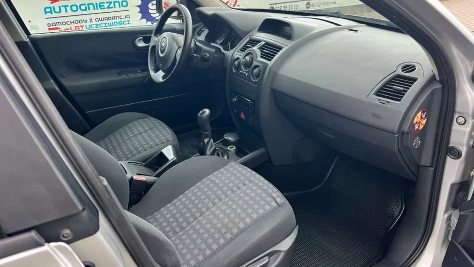 RENAULT Megane -