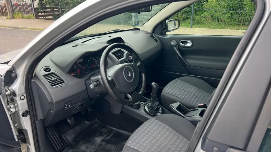 RENAULT Megane -