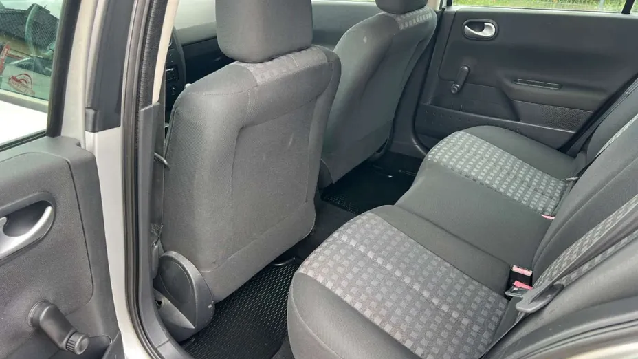 RENAULT Megane -