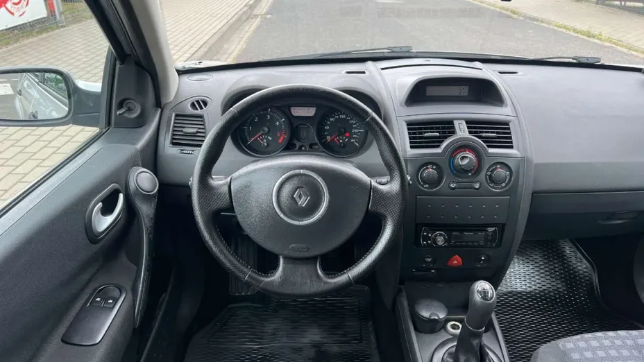 RENAULT Megane -