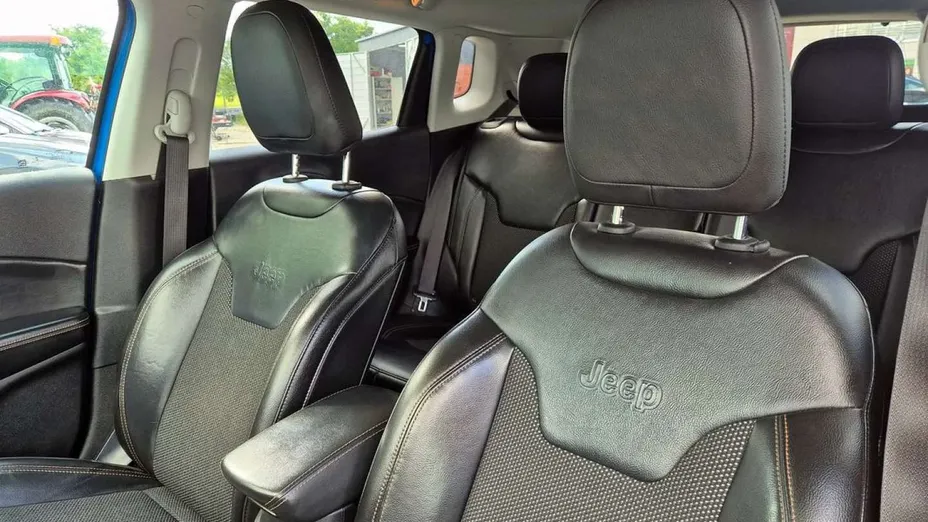 JEEP Compass -