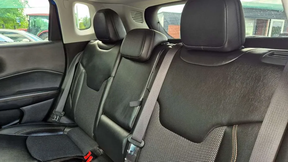JEEP Compass -