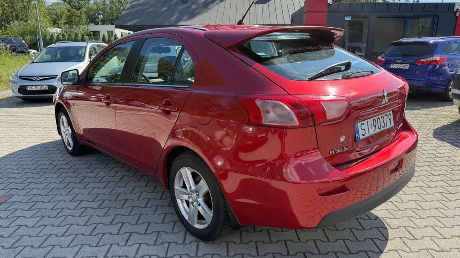 MITSUBISHI Lancer -