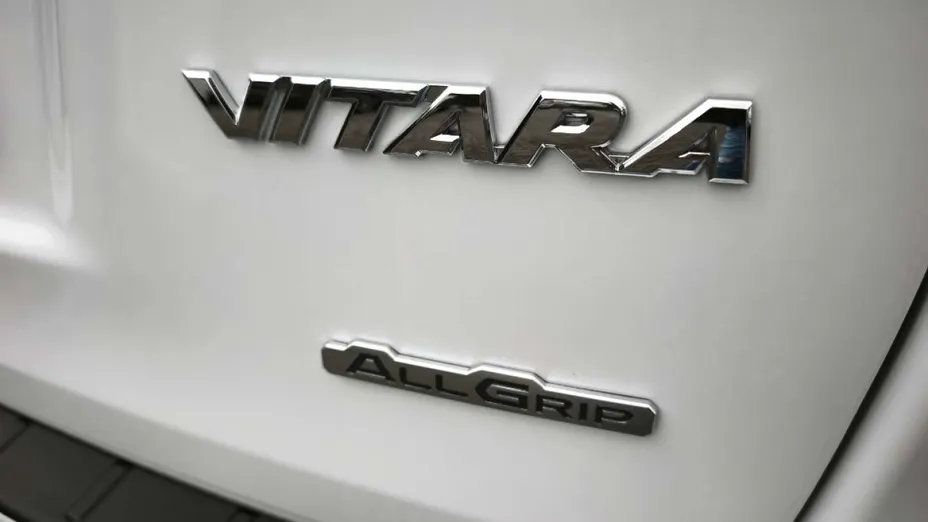 SUZUKI Vitara -