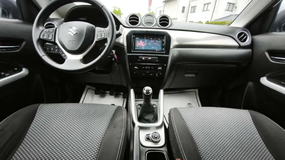 SUZUKI Vitara -