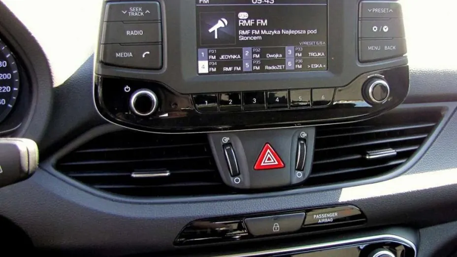 HYUNDAI i30 -