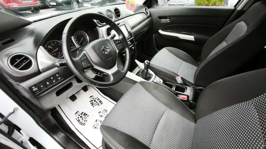SUZUKI Vitara -