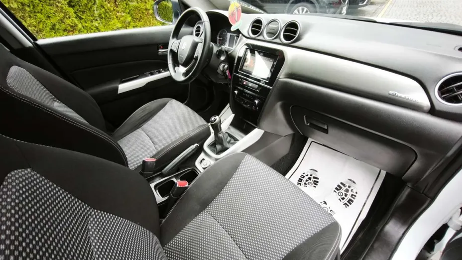 SUZUKI Vitara -