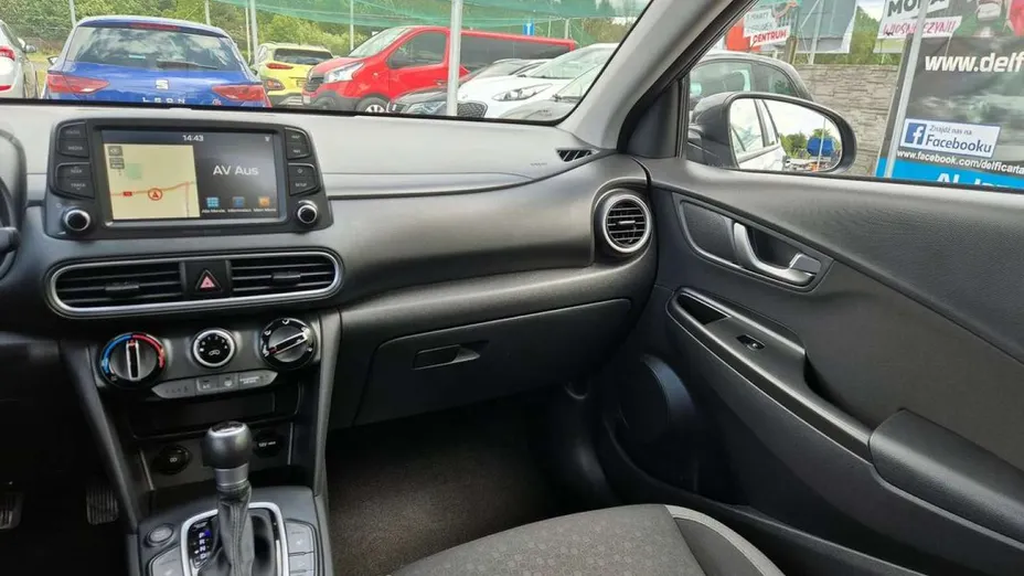 HYUNDAI Kona -