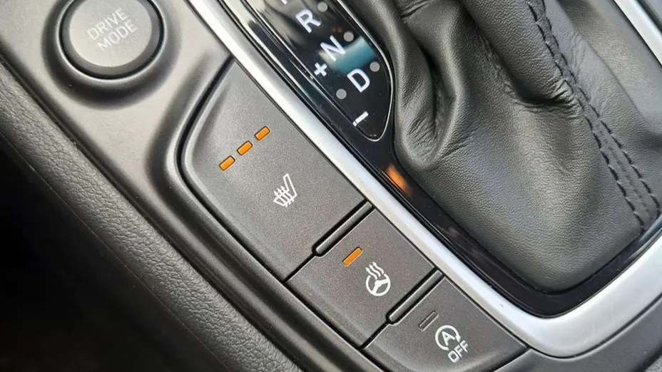 HYUNDAI Kona -