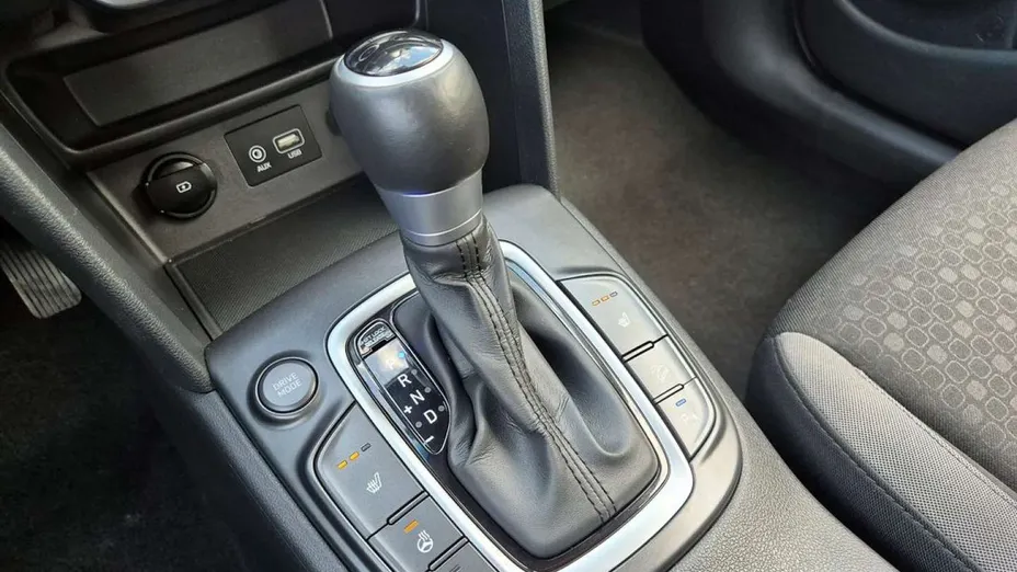HYUNDAI Kona -