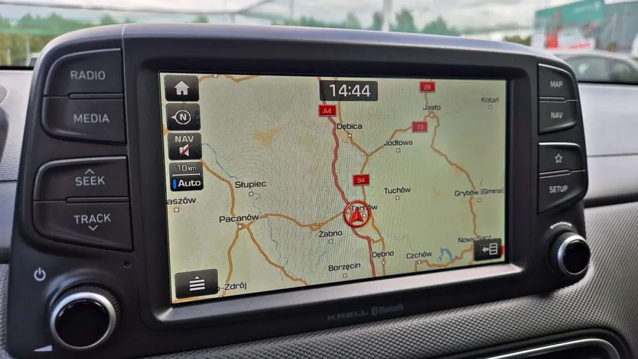 HYUNDAI Kona -