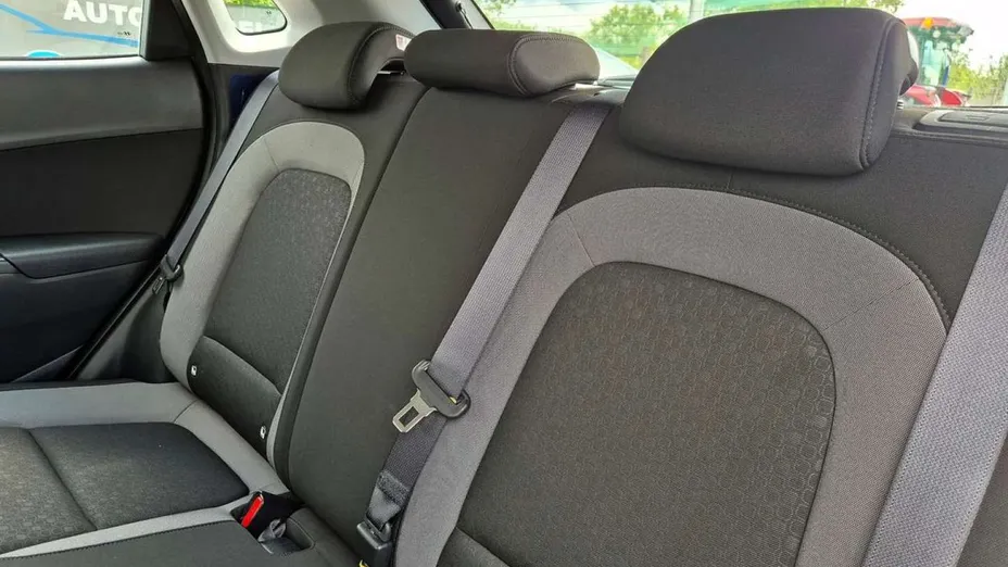 HYUNDAI Kona -