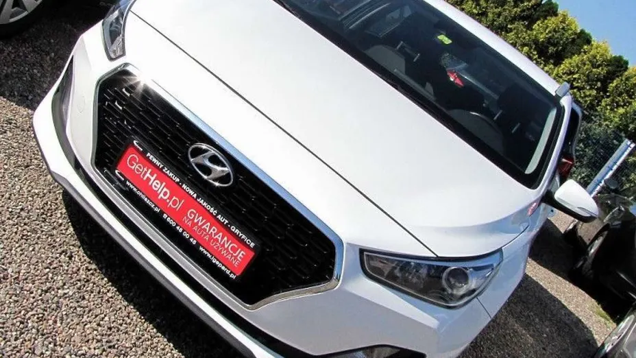 HYUNDAI i30 -
