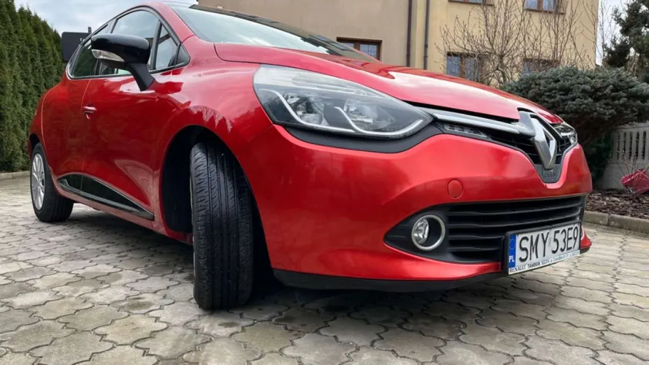 RENAULT Clio -