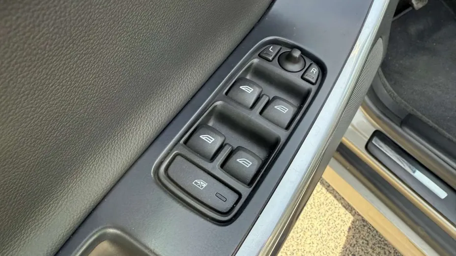 VOLVO XC60 -