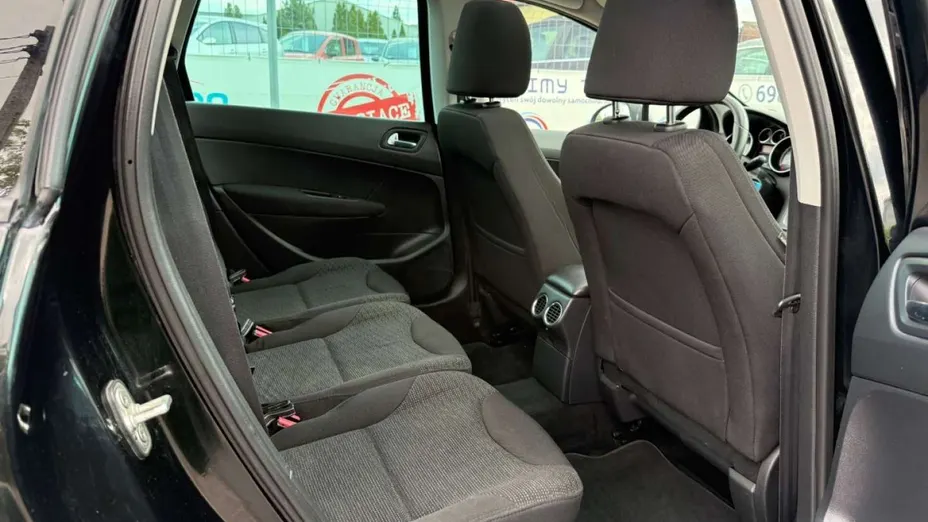 PEUGEOT 308 -