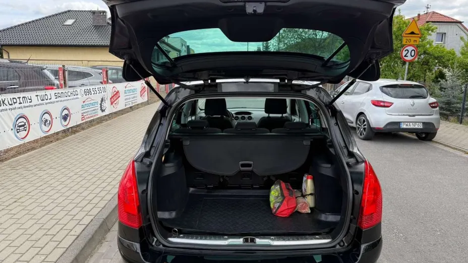 PEUGEOT 308 -