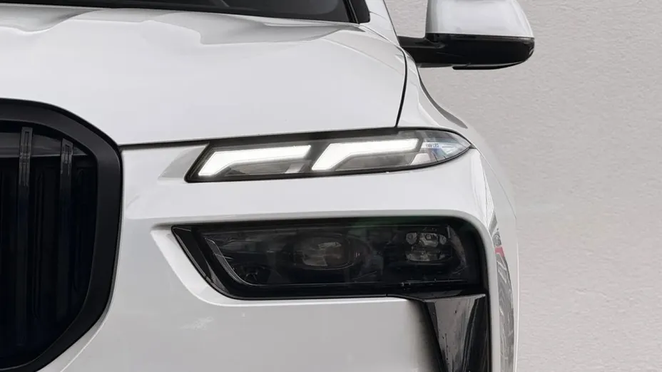 BMW X7 -