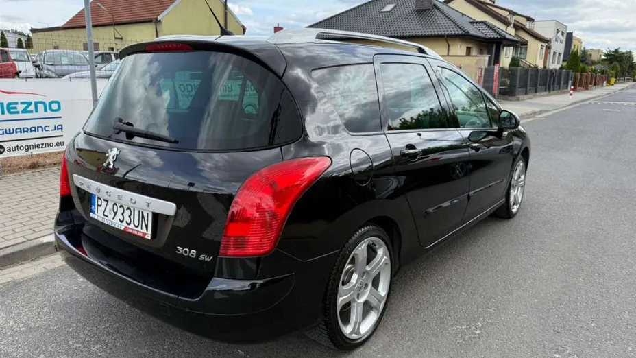 PEUGEOT 308 -