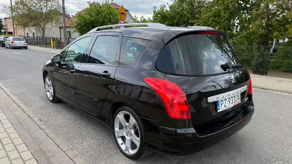 PEUGEOT 308 -
