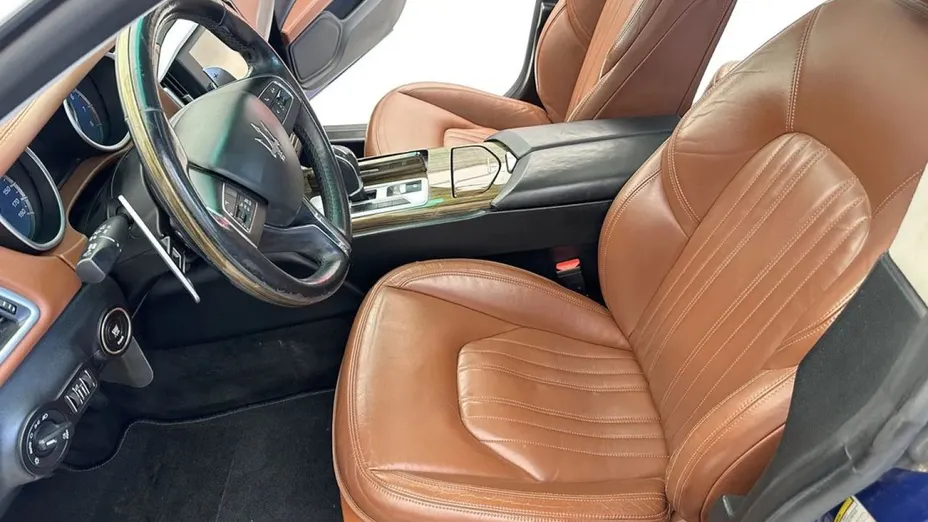 MASERATI Ghibli -