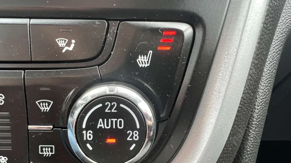 OPEL Mokka -