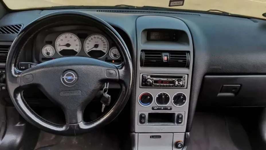 OPEL Astra -